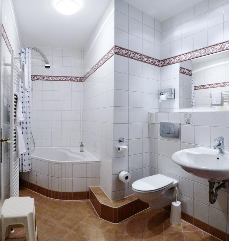 Hotel Am Schloss Darmstaedter Hof Bad Homburg vor der Höhe Szoba fotó